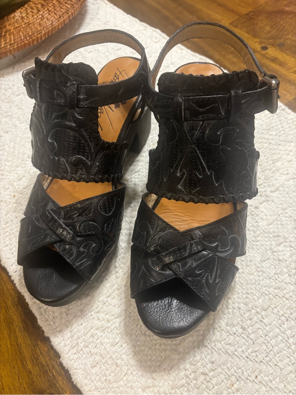 Patricia Nash Viola Black Tooled Leather Sandals Heels